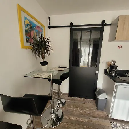 Agreable Studio Aux Portes De La Rochelle アパート